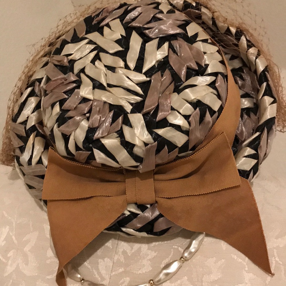 👒 Beautiful vintage straw hat